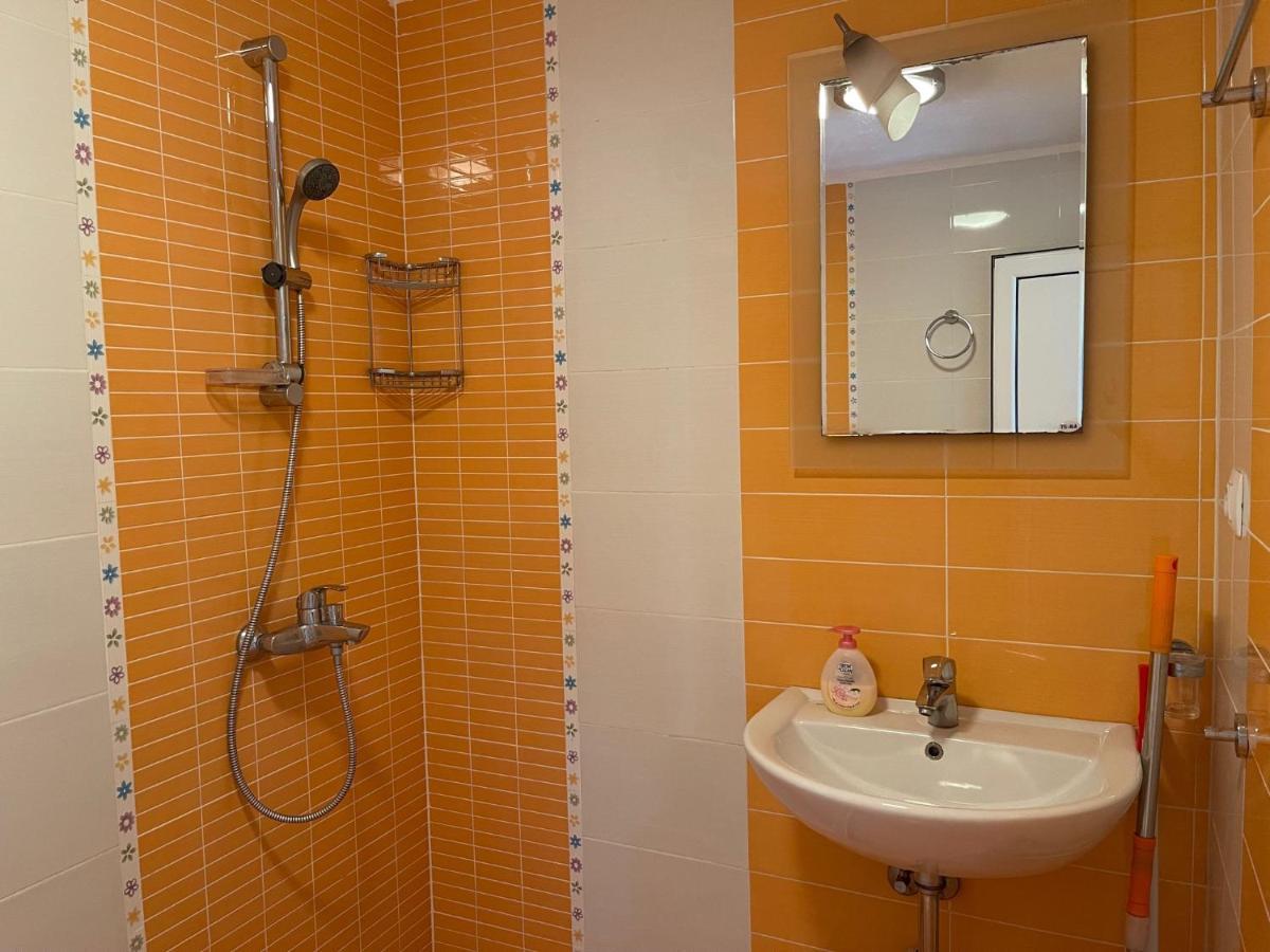 Guest House Daris โซโซโปล ภายนอก รูปภาพ